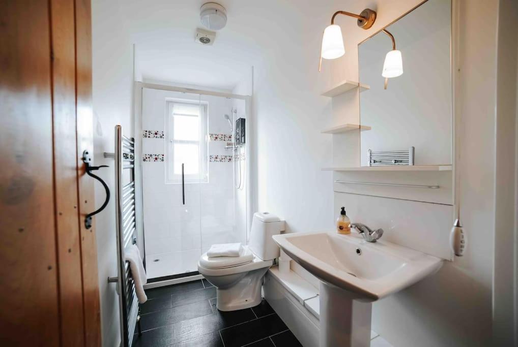 13 Tabernacle Str - Bear Holiday Homes Аберерън Екстериор снимка